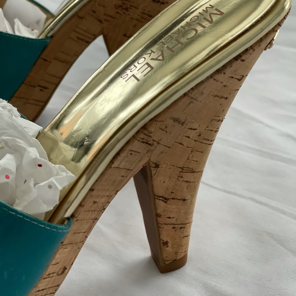 MICHAEL Michael Kors Platform Heels - Picture 4 of 5
